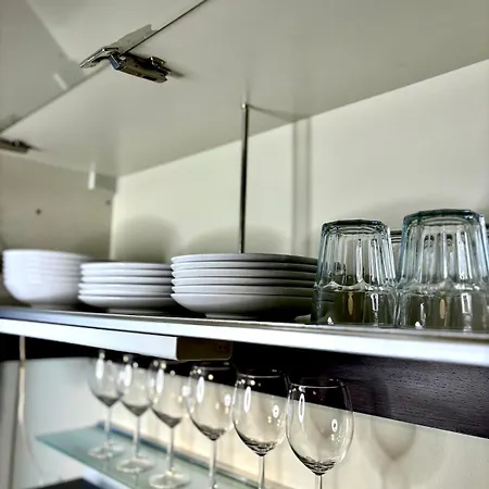 Nido Di Rossini アパート ペザロ